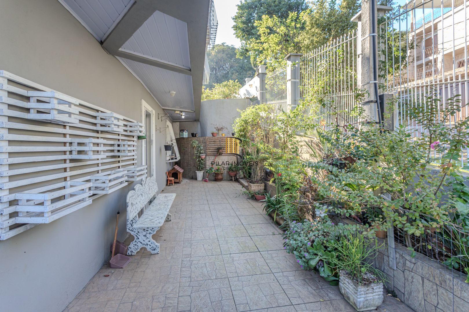 Casa sobrado no Morro Santana de 2 dormitórios e 2 vagas