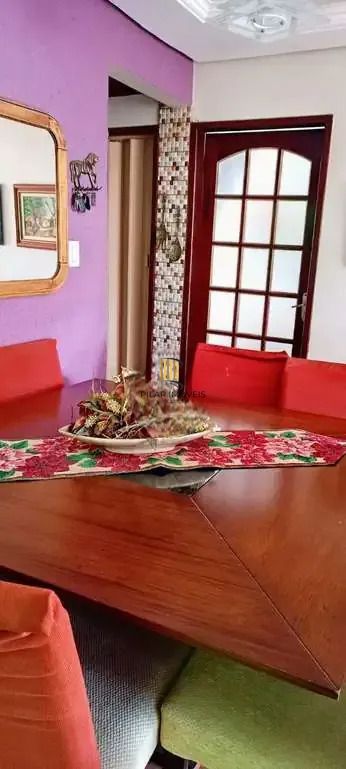 Casa 3 dormitórios no bairro Jardim Algarve