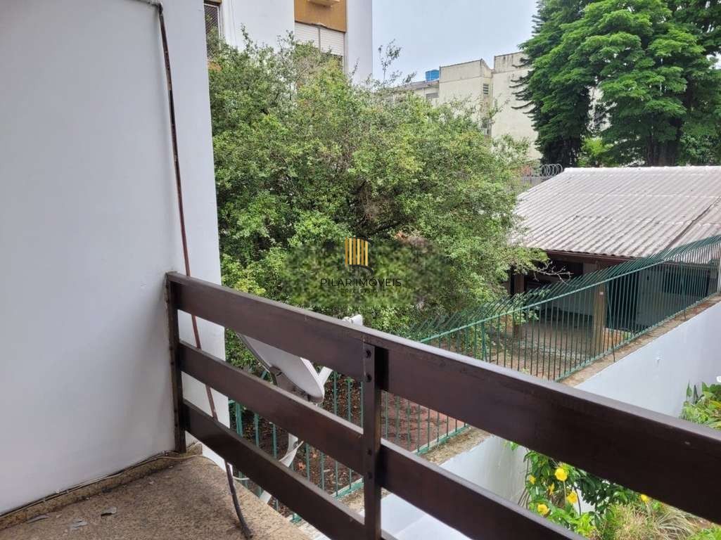 Casa 5 dormitórios no bairro Petrópolis