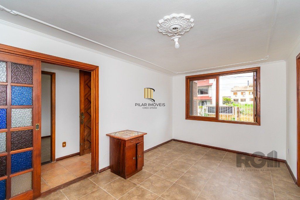 Casa no Jardim Itu com 5 dormitórios e 2 vagas e piscina