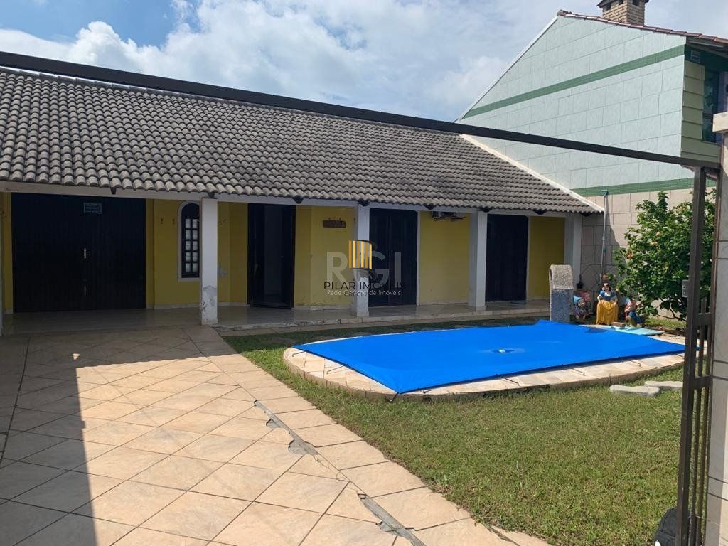 Casa para Venda - 179m², 4 dormitórios, sendo 1 suites, 3 vagas - Centro