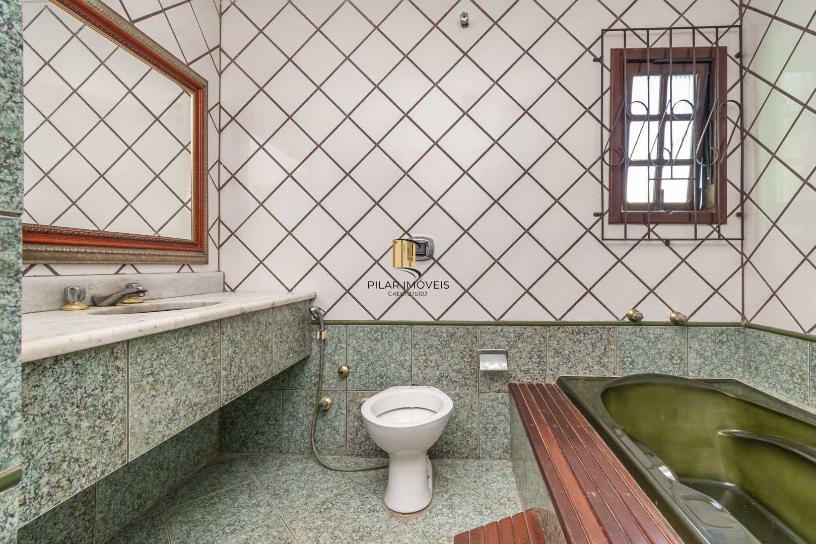 Casa 5 dormitórios no bairro Jardim Sabará