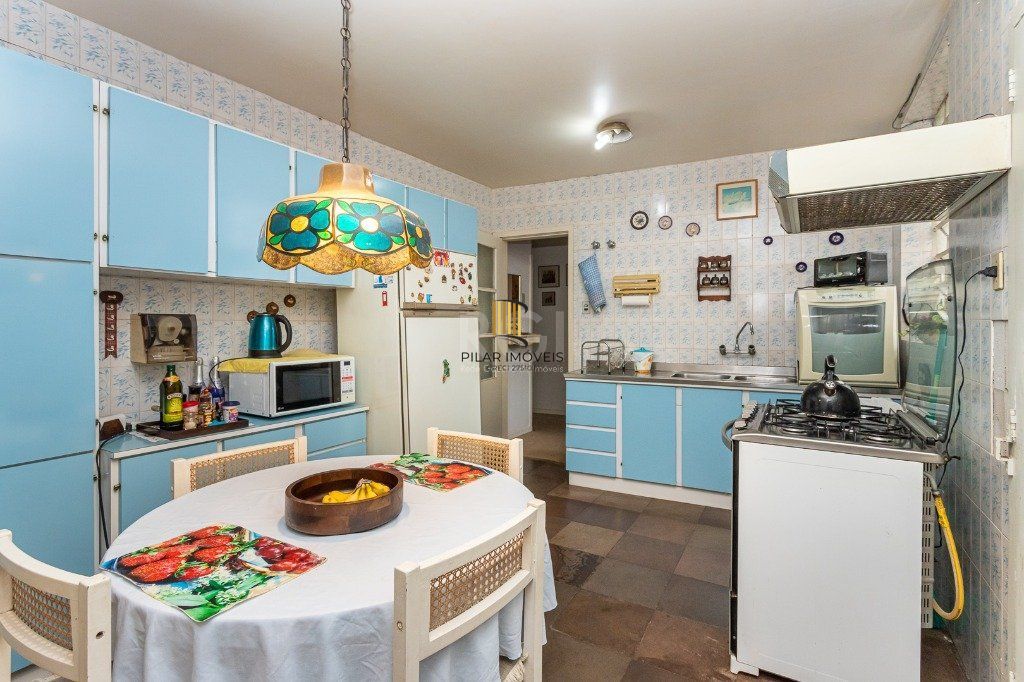 Casa no bairro Petrópolis de 3 dormitórios