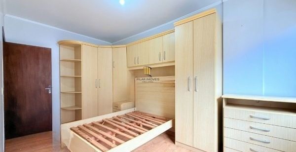 Apartamento no Centro de 2 dormitórios DESOCUPADO