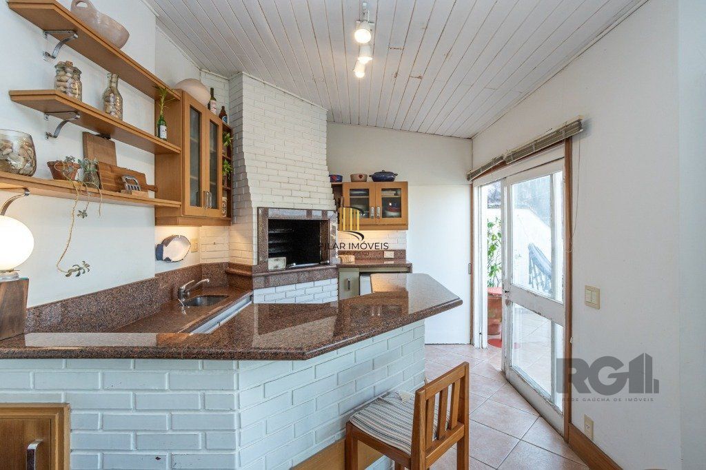 Cobertura no bairro Tristeza de 2 dormitórios e vaga Desocupada