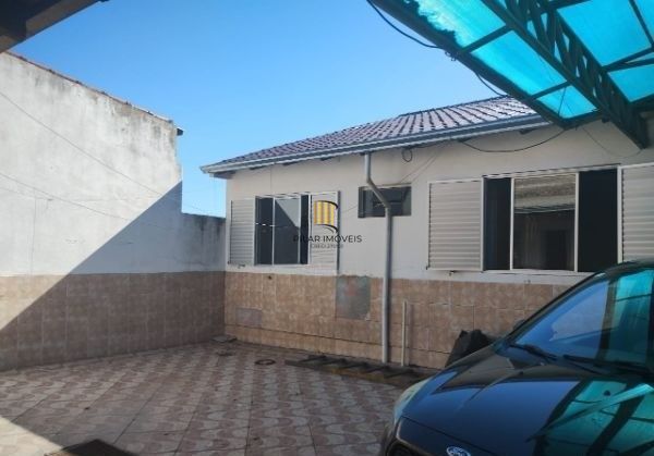 Casa no bairro Santa Fé com 3 dormitórios e 3 vagas