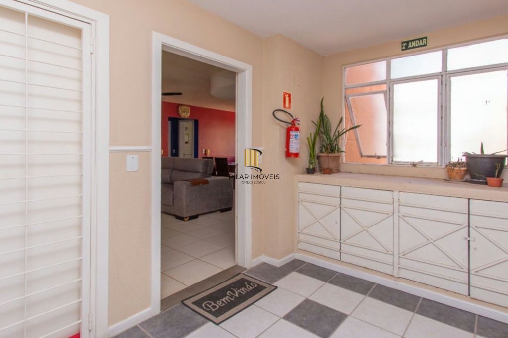 Apartamento 2 dorms, 1 vaga de garagem, à venda Rua Mura, Guarujá - Porto Alegre