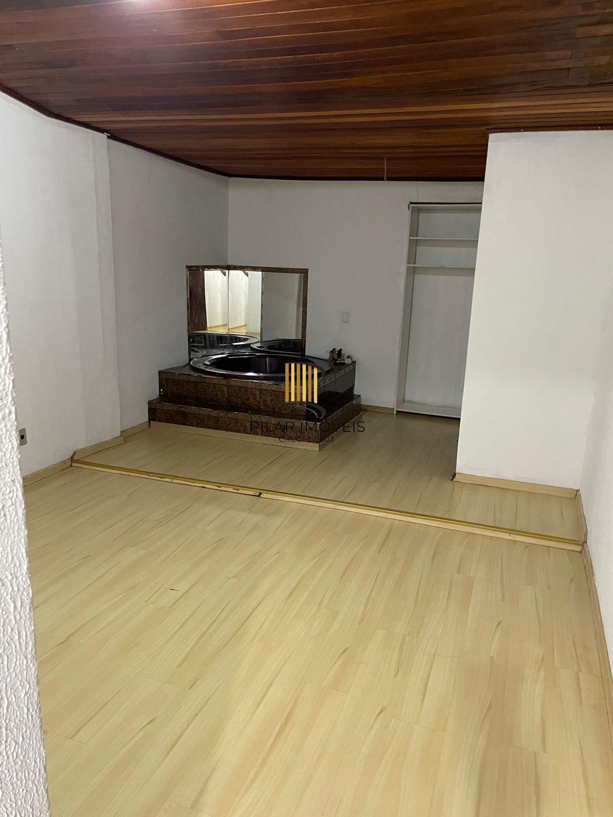 Casa em Condomínio no Jardim Ypu de 2 dormitórios e vaga DESOCUPADA