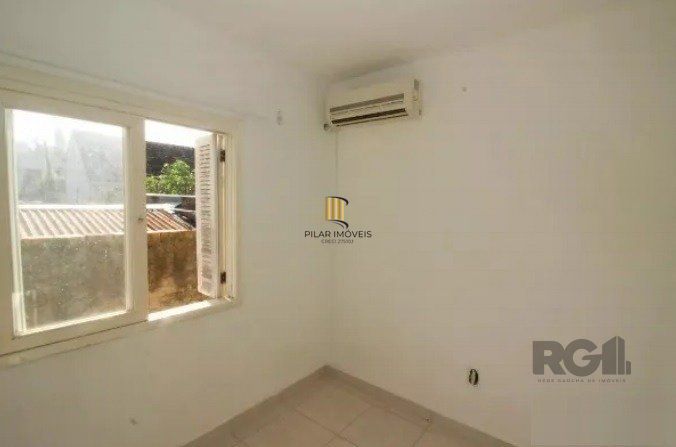 Casa em condomínio de 3 dormitórios e vaga no Partenon