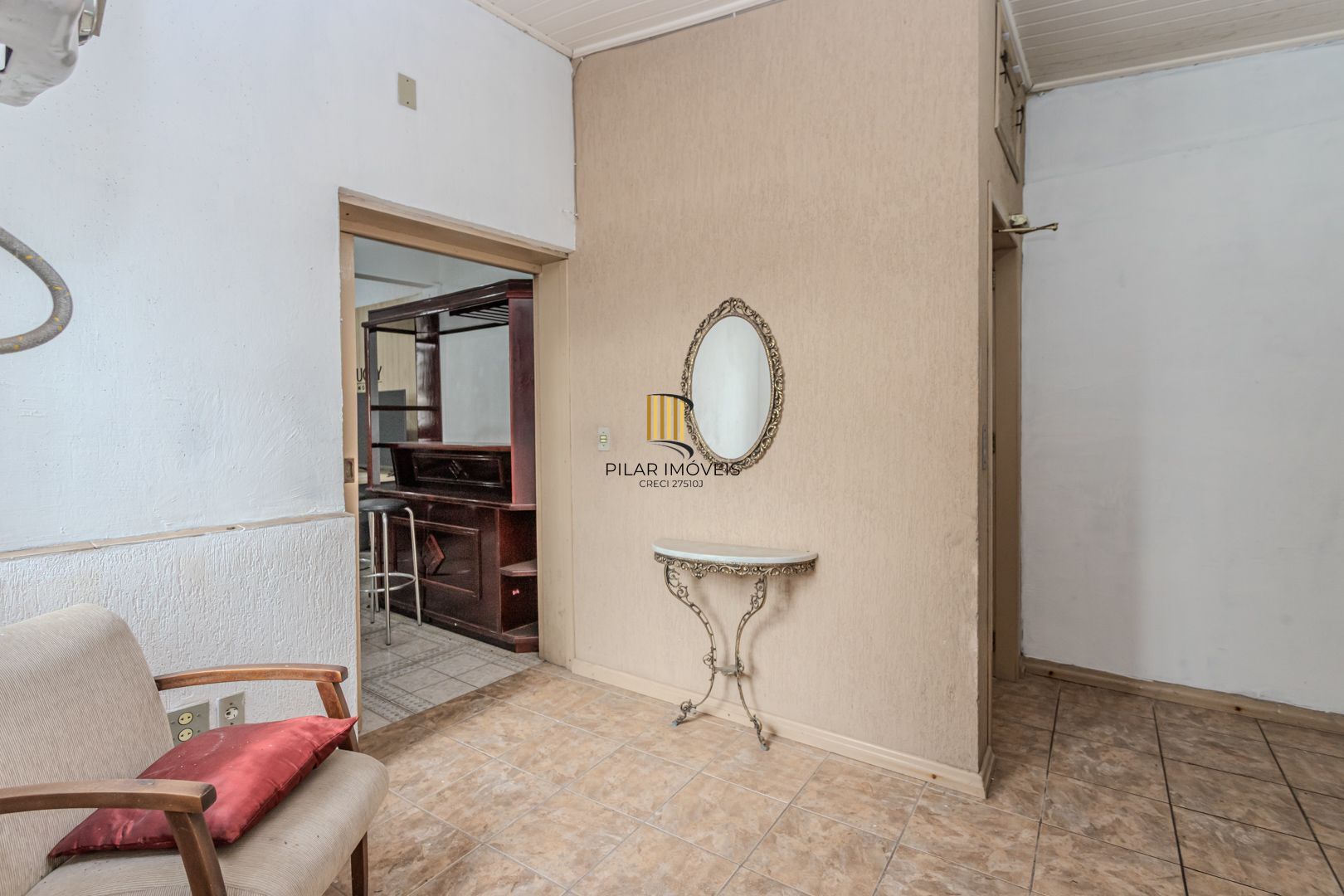 Prédio Residencial no Passo D'areia com 8 dormitórios e 8 vagas