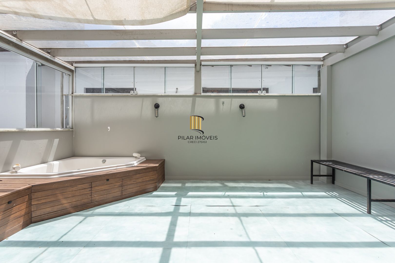 Apartamento Garden no bairro Pertrópolis de 3 dormitórios e 2 vagas DESOCUPADO