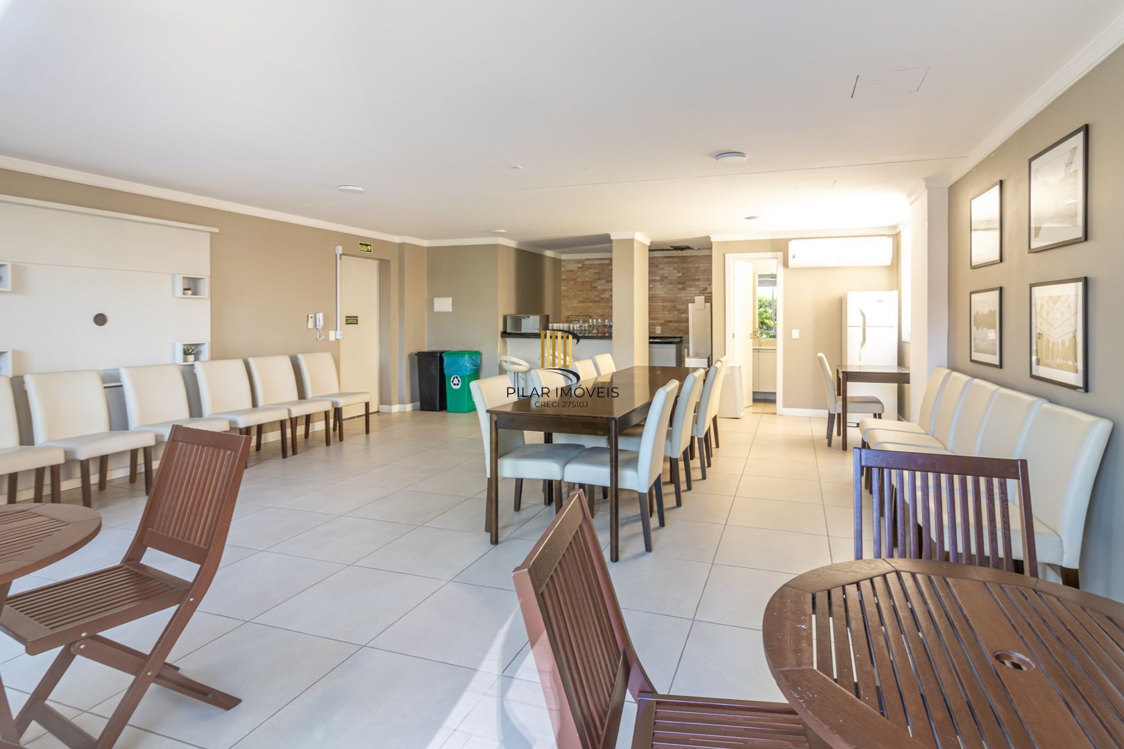 Apartamento no Jardim Botânico de 2 dormitórios e vaga DESOCUPADO