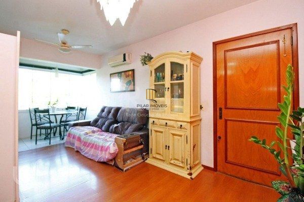 Apartamento no Nonoai de 2 dormitórios vaga e infra