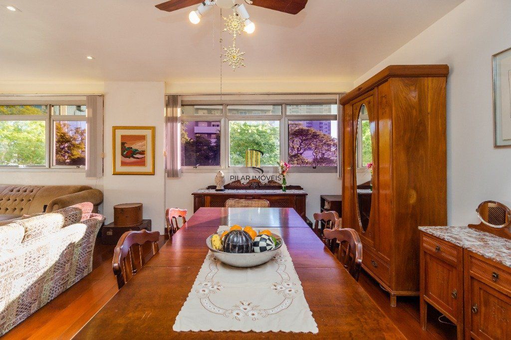 Apartamento para Venda - 138m², 3 dormitórios, sendo 1 suites, 1 vaga - Petrópolis