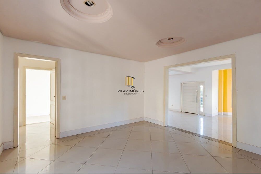 Casa de Condomínio com 3 Quartos à venda, 310m² - Vila Elsa