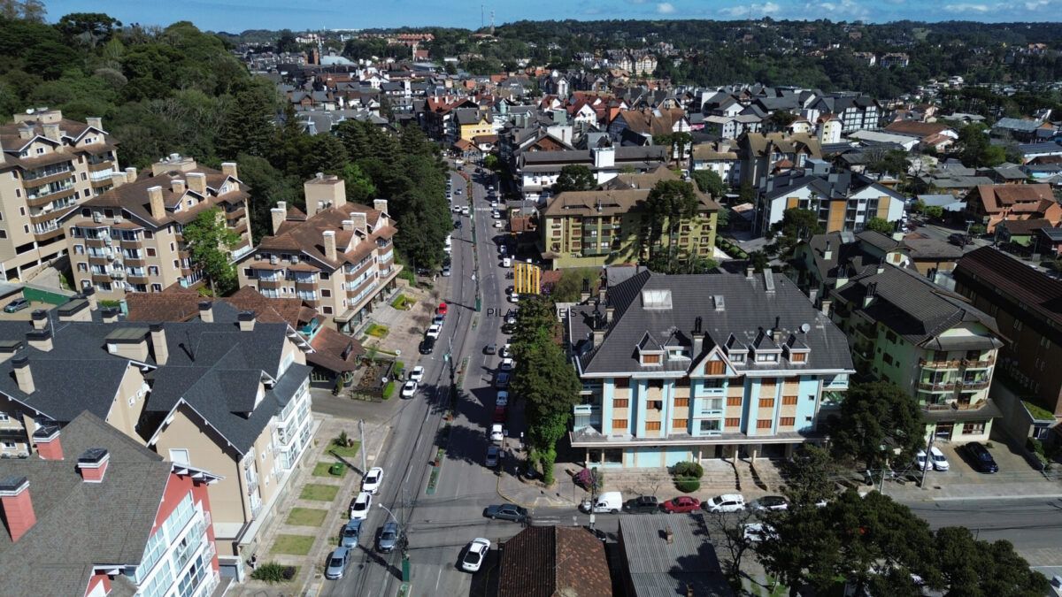 Apartamento no Centro de Gramado de 2 dormitórios e vaga