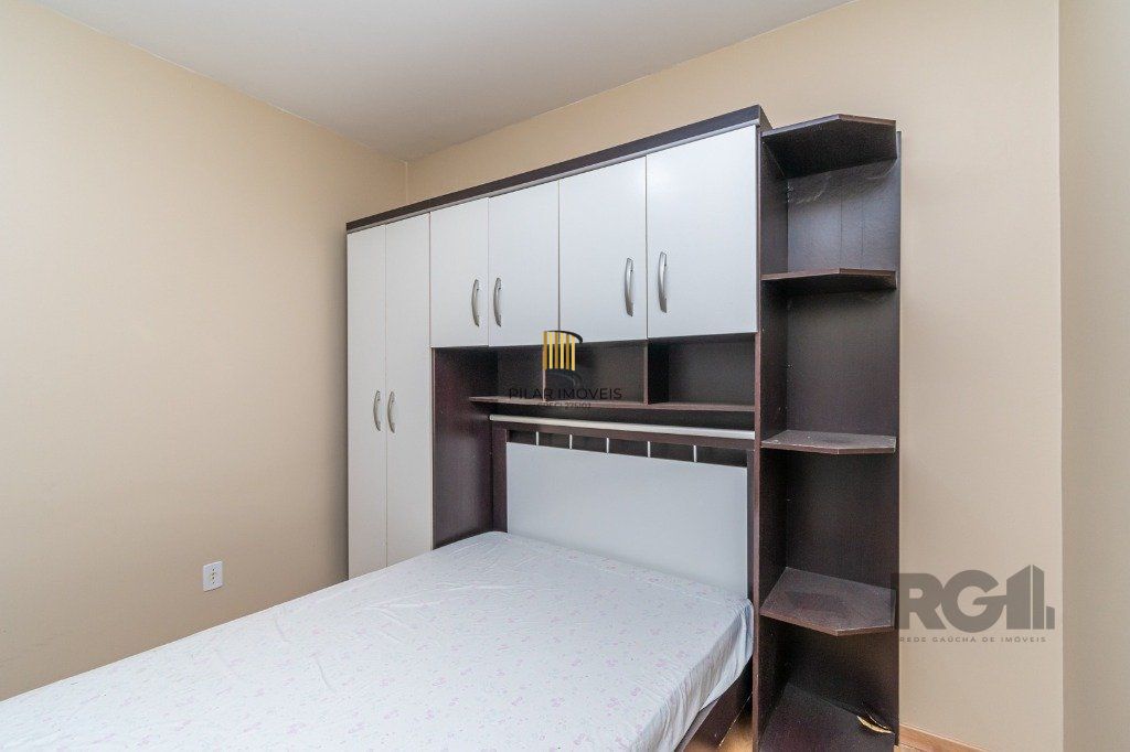 Casa Condominio no bairro Guarujá de 3 dormitórios 1 vaga DESOCUPADA