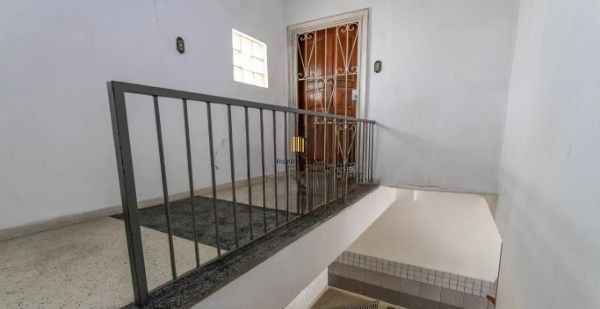 Apartamento no Petrópolis de 3 dormitórios e 2 vagas