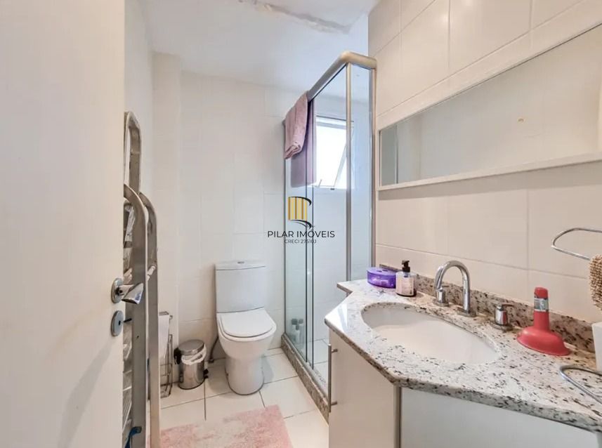 Casa em condomínio no bairro Teresópolis