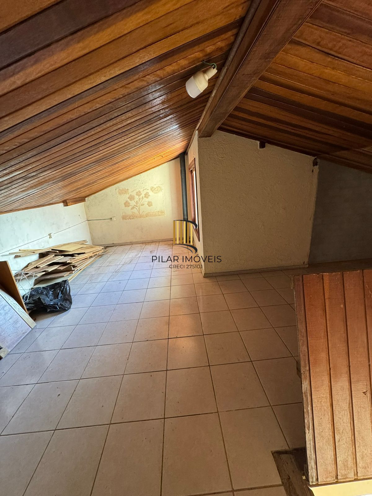 Casa 4 dorms à venda Avenida Manoel Elias, Porto Alegre.