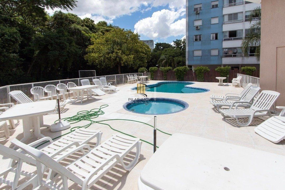 Apartamento no Cristal de 2 dormitórios vaga e infra