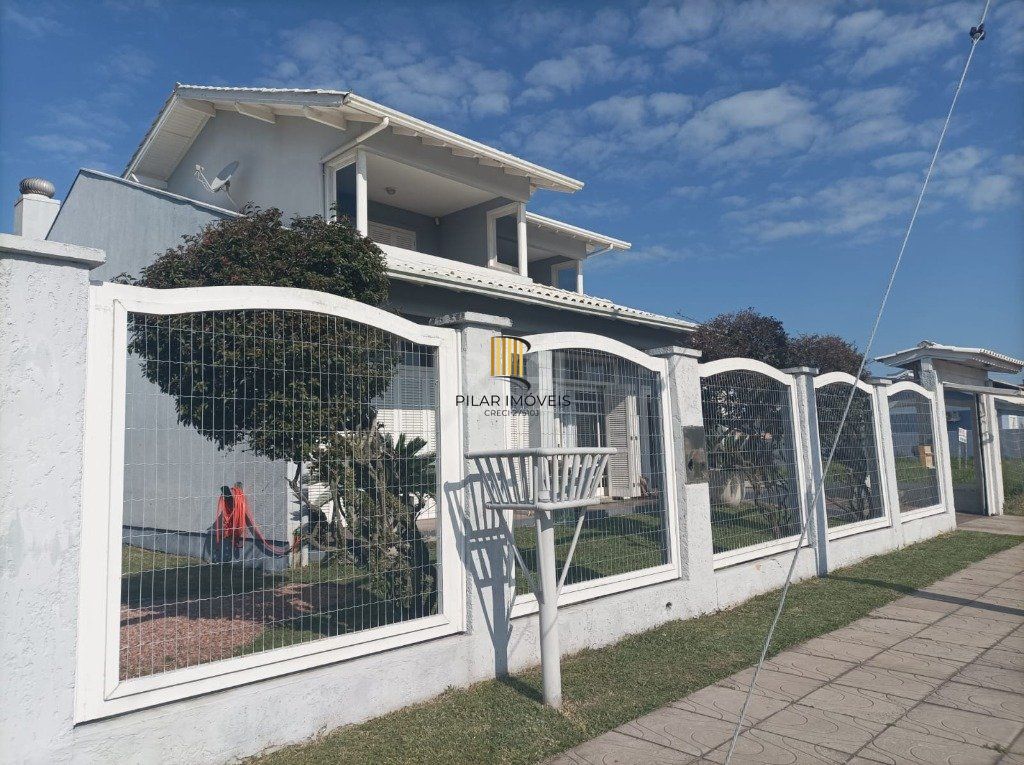 Casa para Venda 3 dormitórios 2 vagas - Capão Novo