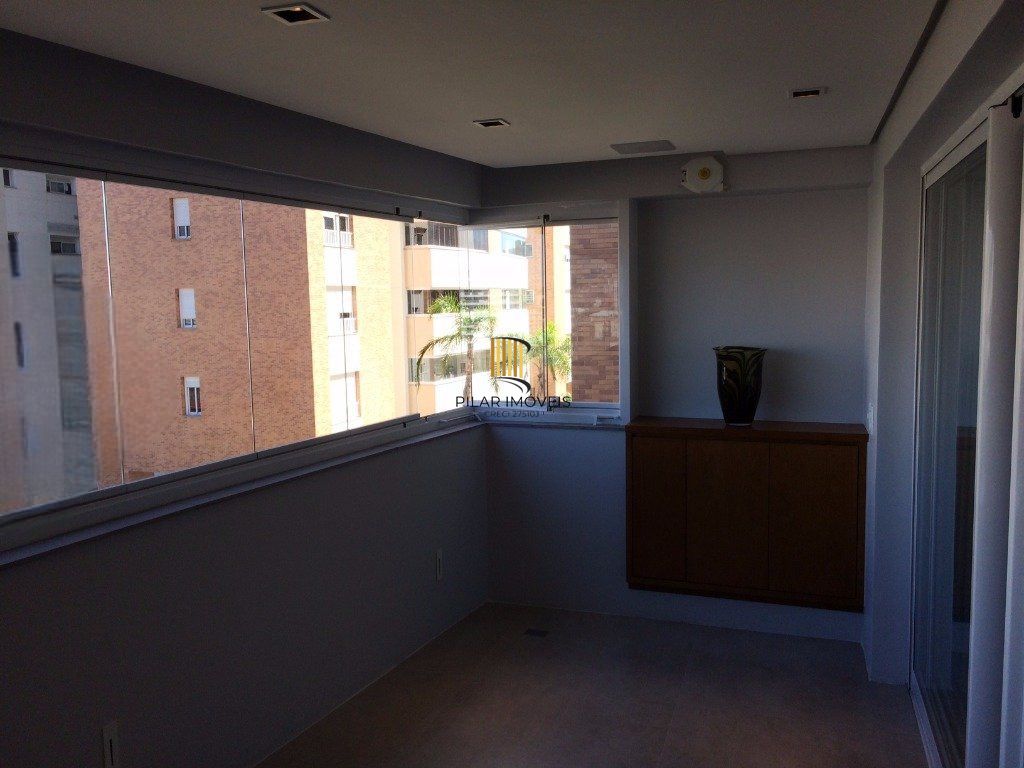 Apartamento de 3 dormitórios e 3 vagas