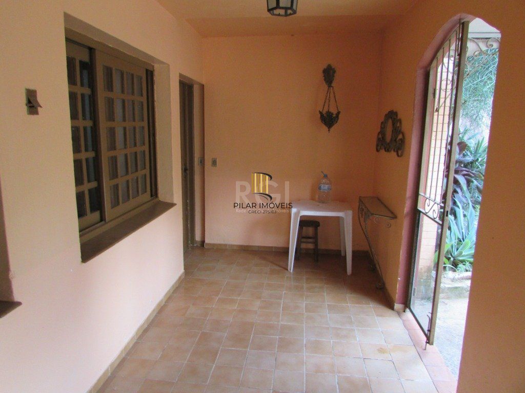 Casa Condominio para Venda - 200m², 3 dormitórios, sendo 1 suites, 4 vagas - São Lucas