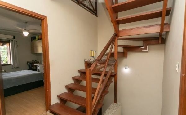 Casa sobrado no bairro Ecoville de 3 dormitórios e 4 vagas