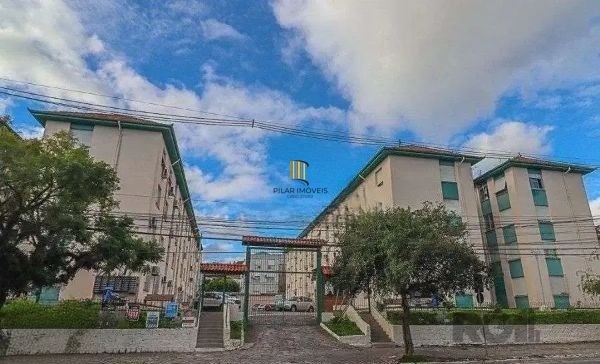 Apartamento de 2 dormitórios reformado no bairro Cristal