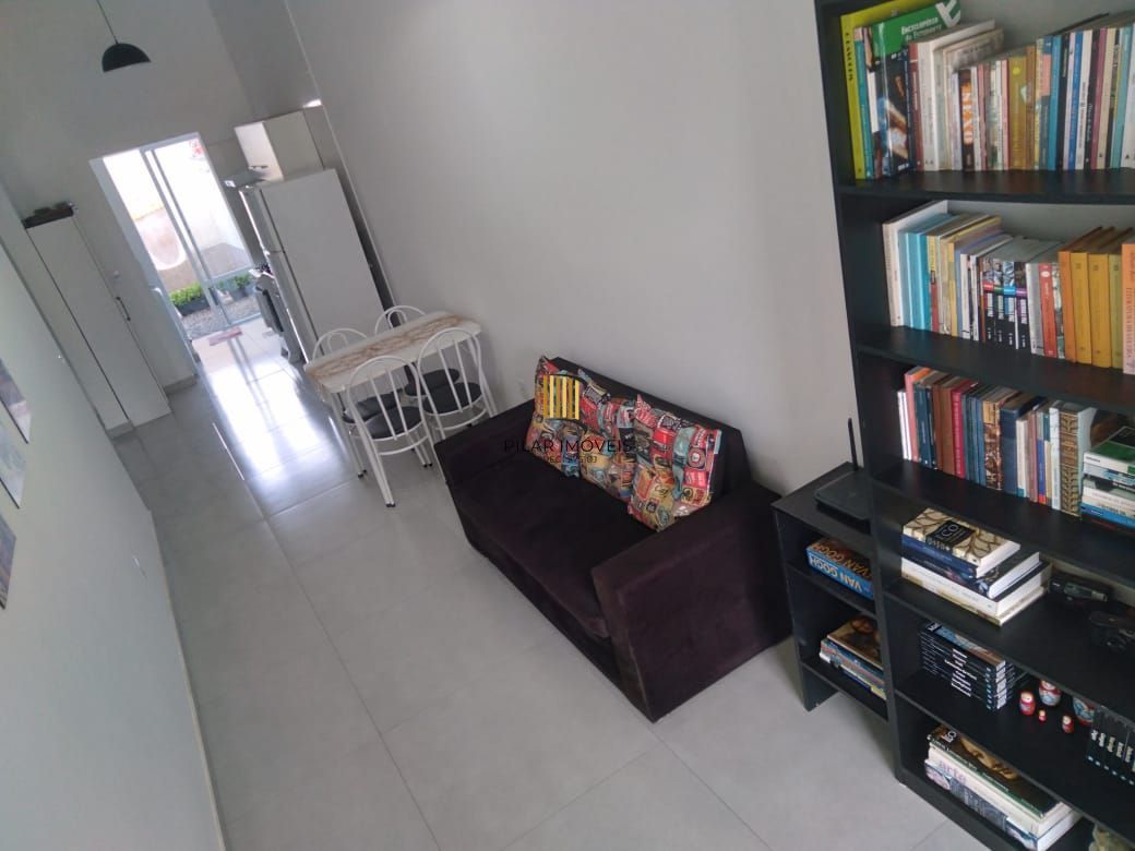 Casa 2 dormitórios no bairro Arco Íris