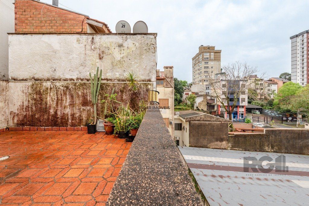 Cobertura no Cristo Redentor de 4 dormitórios e vaga DESOCUPADA