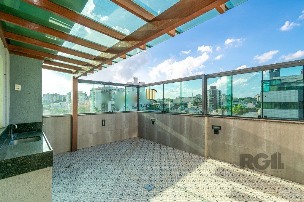 Cobertura no Cristo Redentor de 3 dormitórios e 2 vagas desocupado