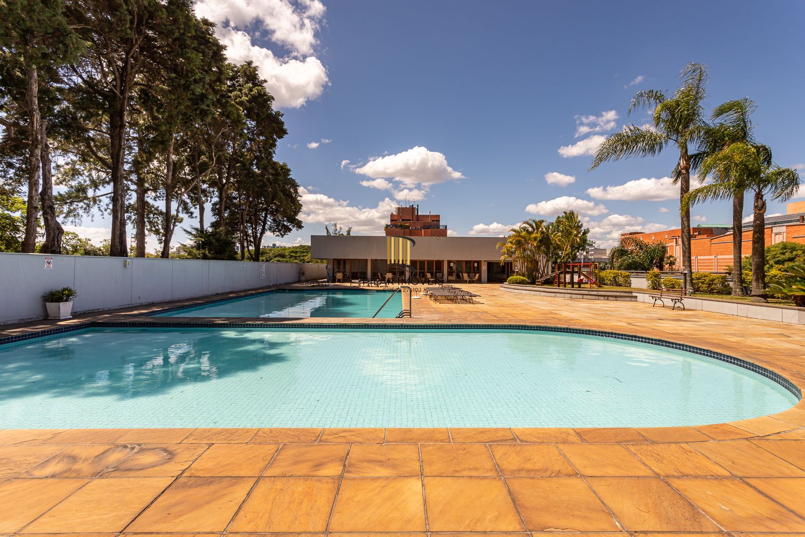 Apartamento de 2 dormitórios DESOCUPADO em frente do Iguatemi