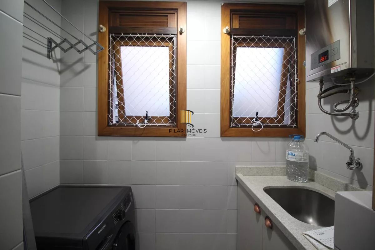 Belo Apartamento, 2 Dormitórios, Semi mobiliado, 1 Banheiro, churrasqueira, 1 Vaga Escriturada, próximo Encol, Petrópolis, Poa/ Rs.