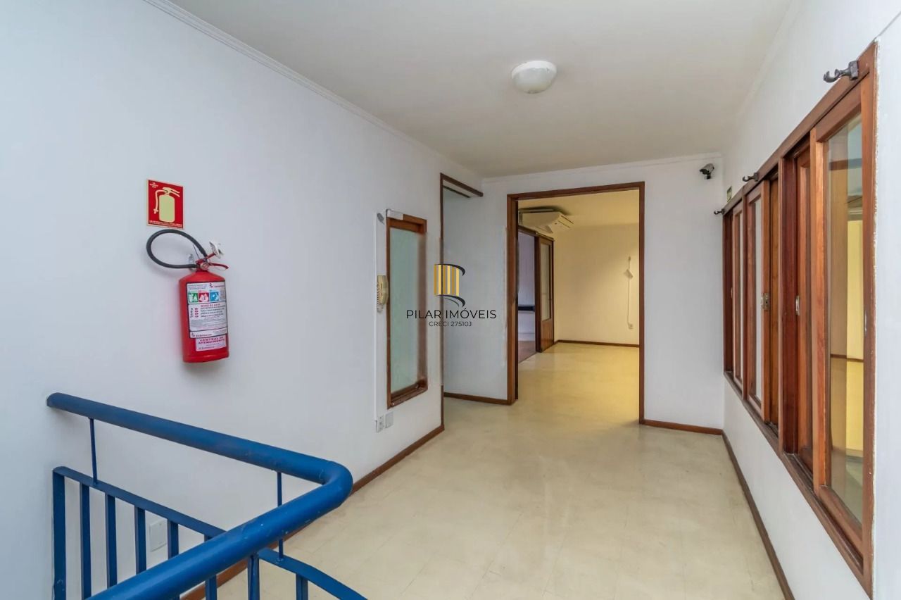 Predio Comercial com 1000m², 5 vagas, no bairro Higienópolis em Porto Alegre para Alugar