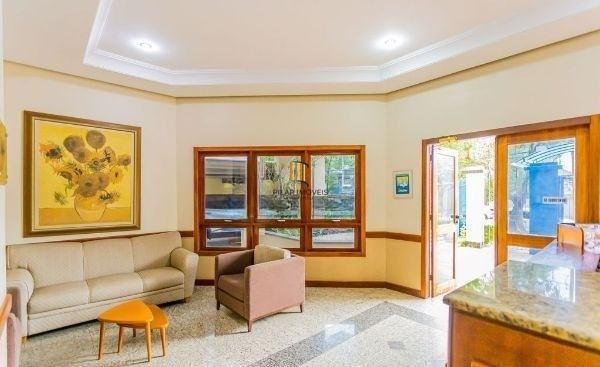 Apartamento no Menino Deus de 2 dormitórios e vaga