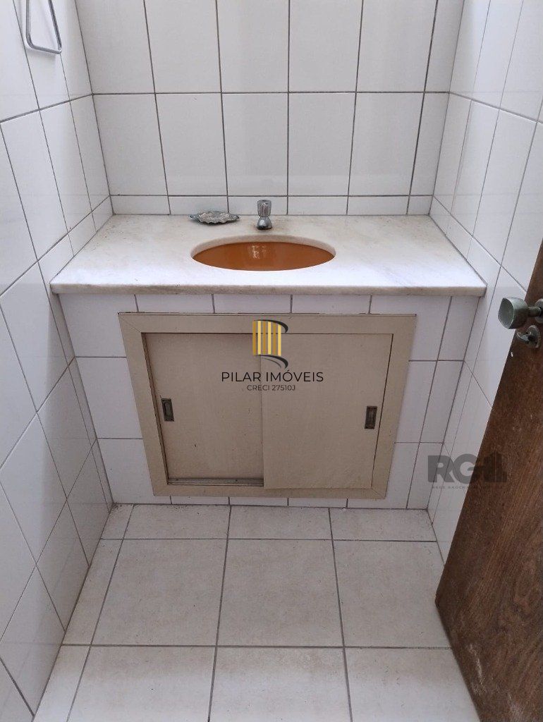 CASA MISTA COMERCIAL NO TÉRREO E RESIDENCIAL EM CIMA