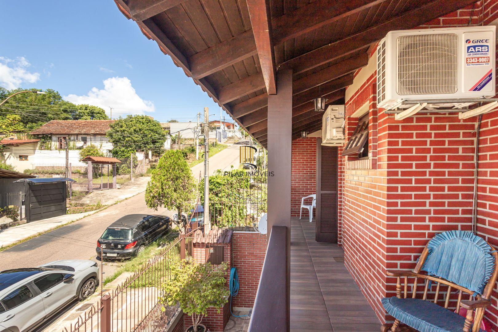 Casa 3 dormitórios no bairro Camaquã