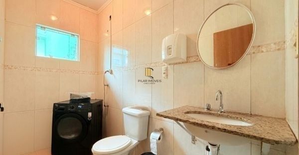 Sobrado no bairro Vila Ipiranga de 4 dormitórios e 4 vagas