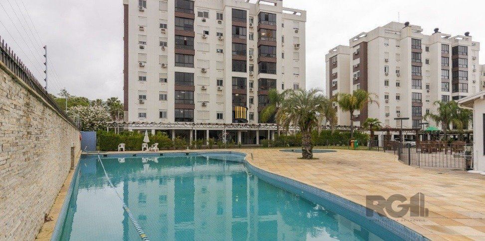 Apartamento no Condomínio Park Plaza de 2 dormitórios e vaga - Pilar Imóveis