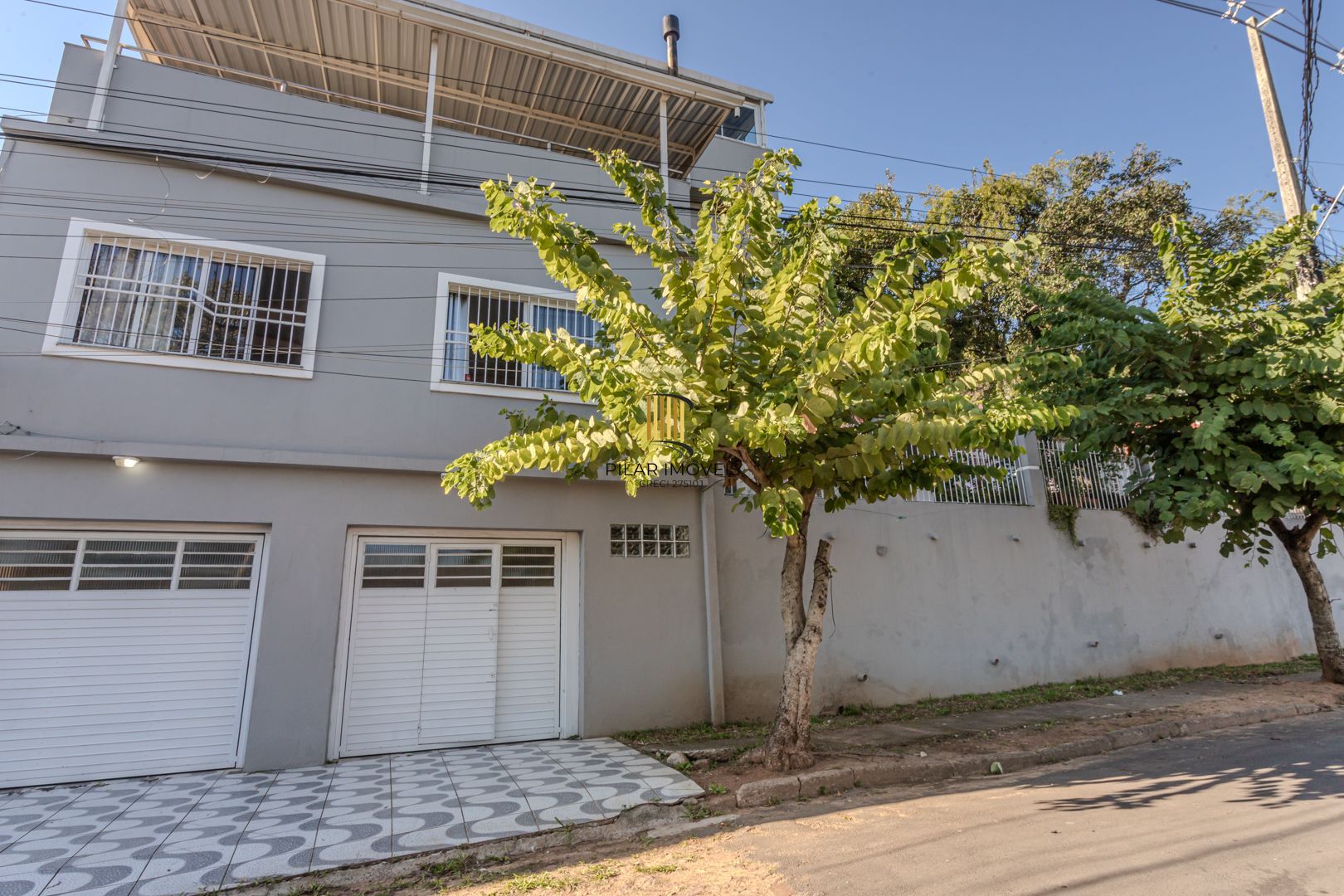 Casa sobrado no Morro Santana de 2 dormitórios e 2 vagas
