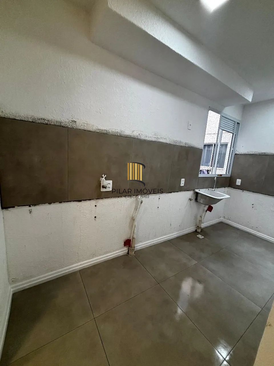 Apartamento 2 dormitórios no bairro Rubem Berta