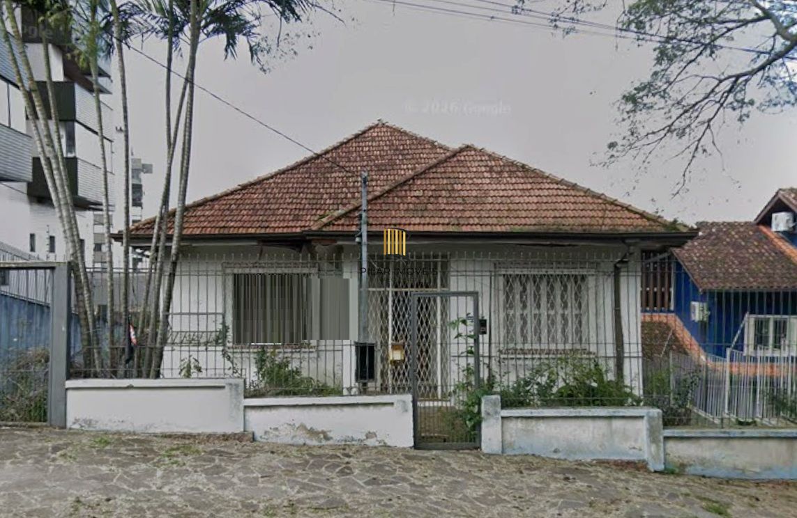 Terreno no bairro Petrópolis com 429m²