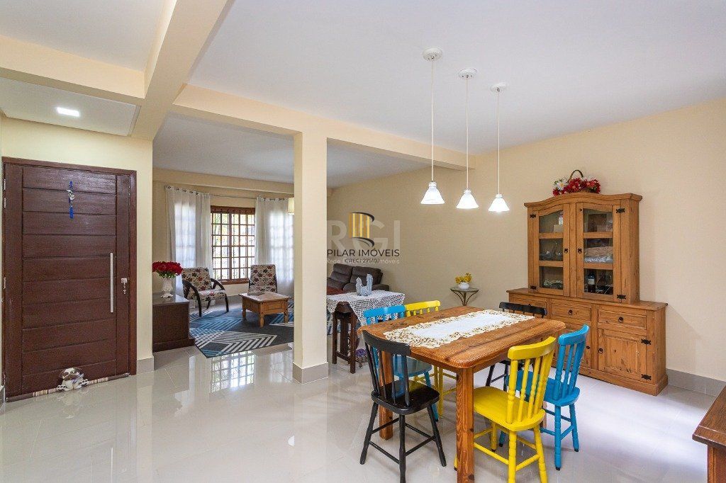 Casa na zona sul de 4 dormitórios 2 vagas - Espirito Santo