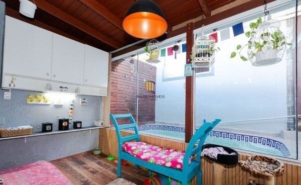 Casa no bairro Tristeza de 4 dormitórios e 4 vagas