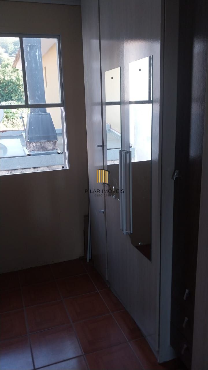 Casa em Condomínio de 2 dormitórios e vaga na Glória