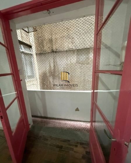 Apartamento no Centro de 1 dormitório desocupado