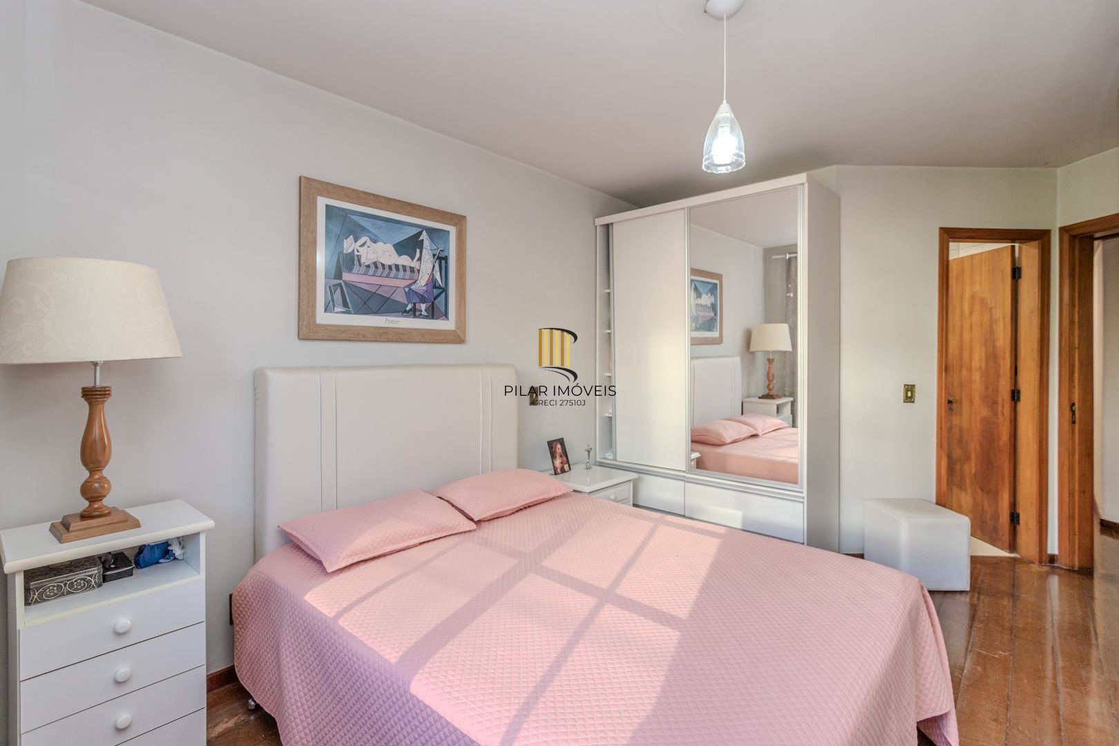 Cobertura duplex no bairro Petrópolis de 3 dormitórios vaga e terraço