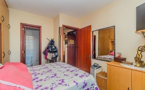 Casa em Condomínio bairro Tristeza de 3 dormitórios e 3 vagas